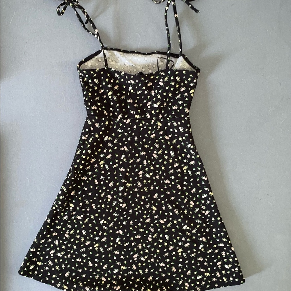 H&M Divide Dress - Picture 3 of 4